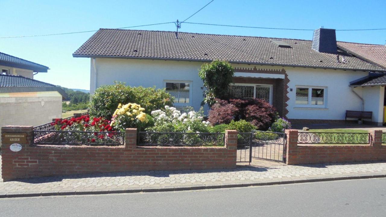 Ferienwohnung-Nuerburgblick Reifferscheid  Exterior photo